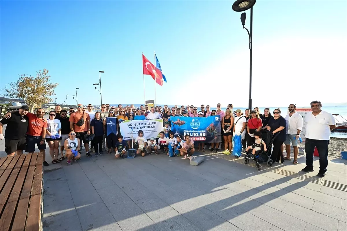 Çanakkale'de Sahil Temizliği Etkinliği Düzenlendi