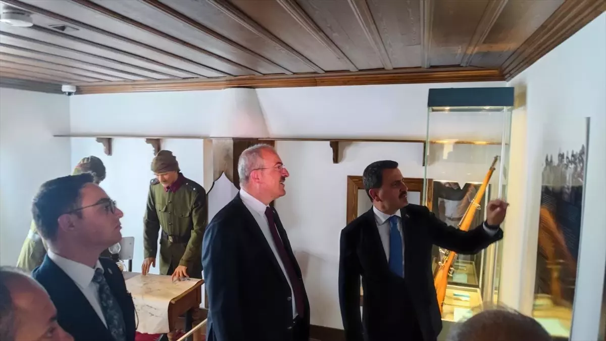 Çanakkale Valisi Ömer Toraman, Atatürk Evi'ni Ziyaret Etti