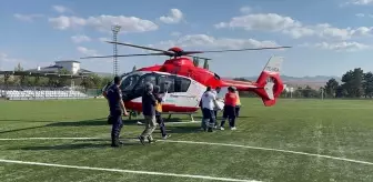 Balya Makinesine Ayağını Kaptıran Adam, Ambulans Helikopterle Ankara'ya Sevk Edildi