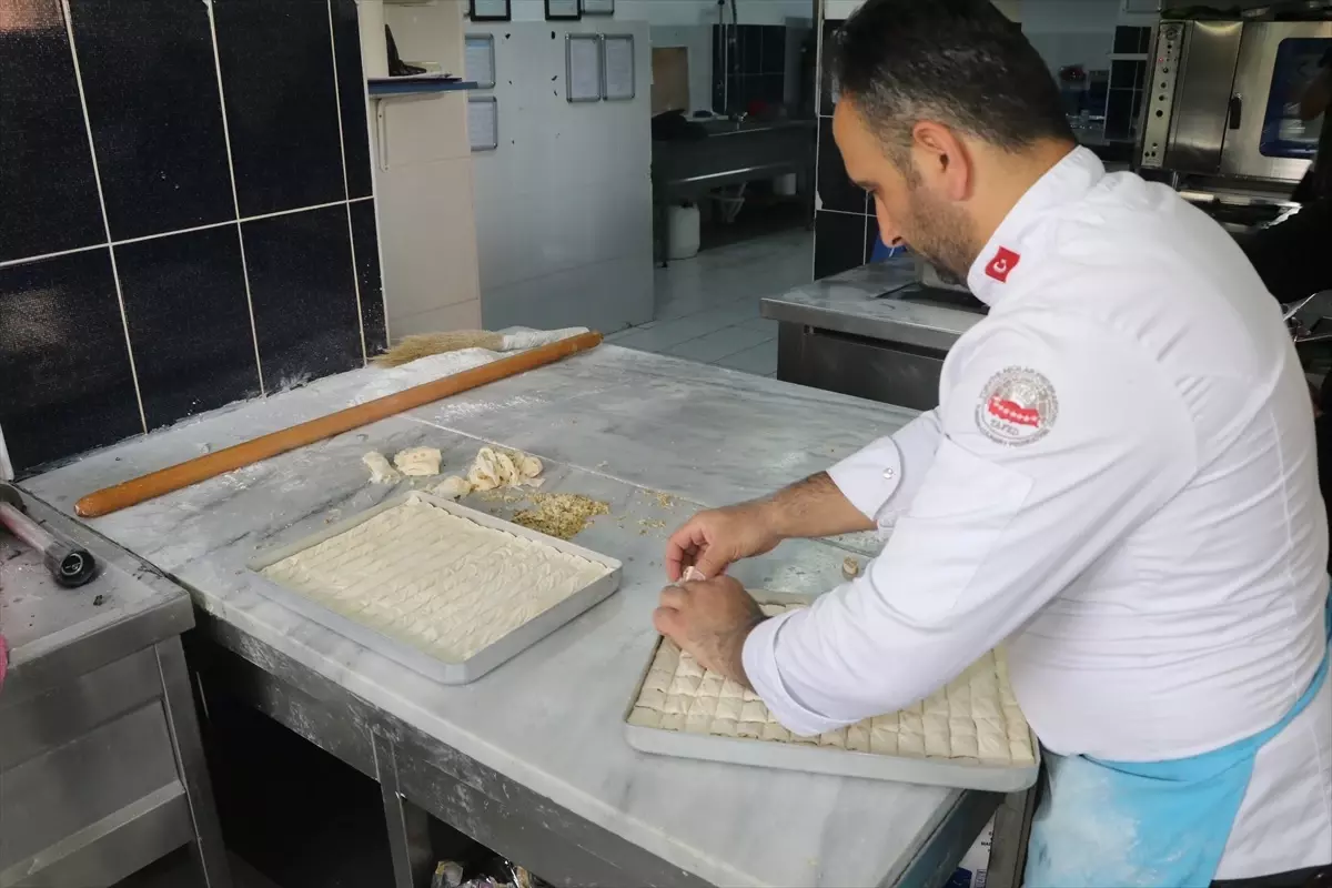 Öğrenciler Yurdun Lezzetlerini Pansiyonda Tadıyor