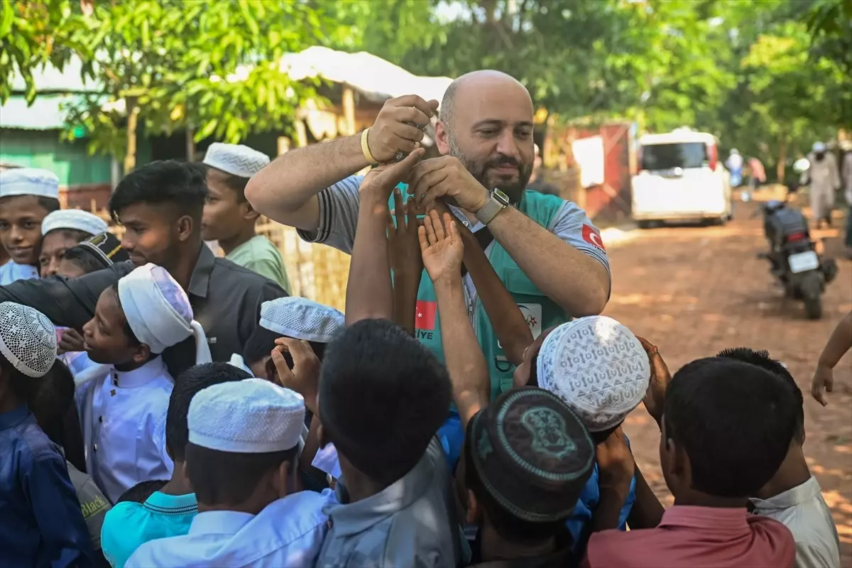 Cansuyu Derneği Kurban Bayramı'nda Bangladeş'te 160 Kurban Kesti