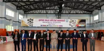 Çatak'ta Hayat Boyu Öğrenme Haftası Kapsamında Sergi Düzenlendi