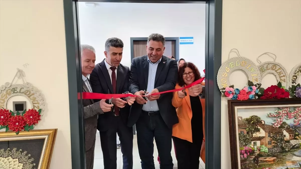 Çay'da El Sanatları Sergisi Açıldı