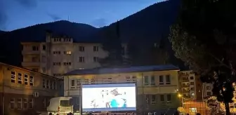 Çaykara'da Yazlık Sinema Günü Etkinliği