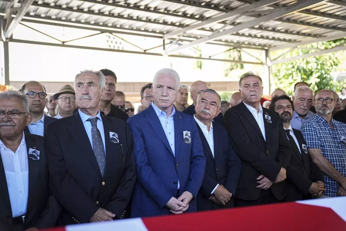 Prof. Dr. Metin Sözen, Zincirlikuyu Mezarlığı'nda Toprağa Verildi