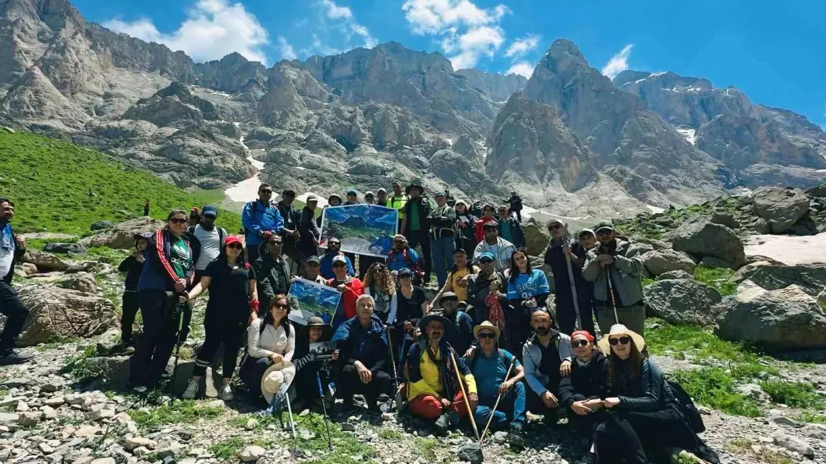 Hakkari'de Doğa Tutkunları Fikret Yaşar ve Cihangir Ataman'ı Andı