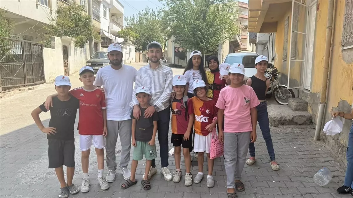 TÜGVA Gönüllüleri Çocuklar, Hayvanlar İçin Su Kapları Yaptı