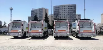 Esenyurt Belediyesi Yeni Temizlik Araçlarını Teslim Aldı