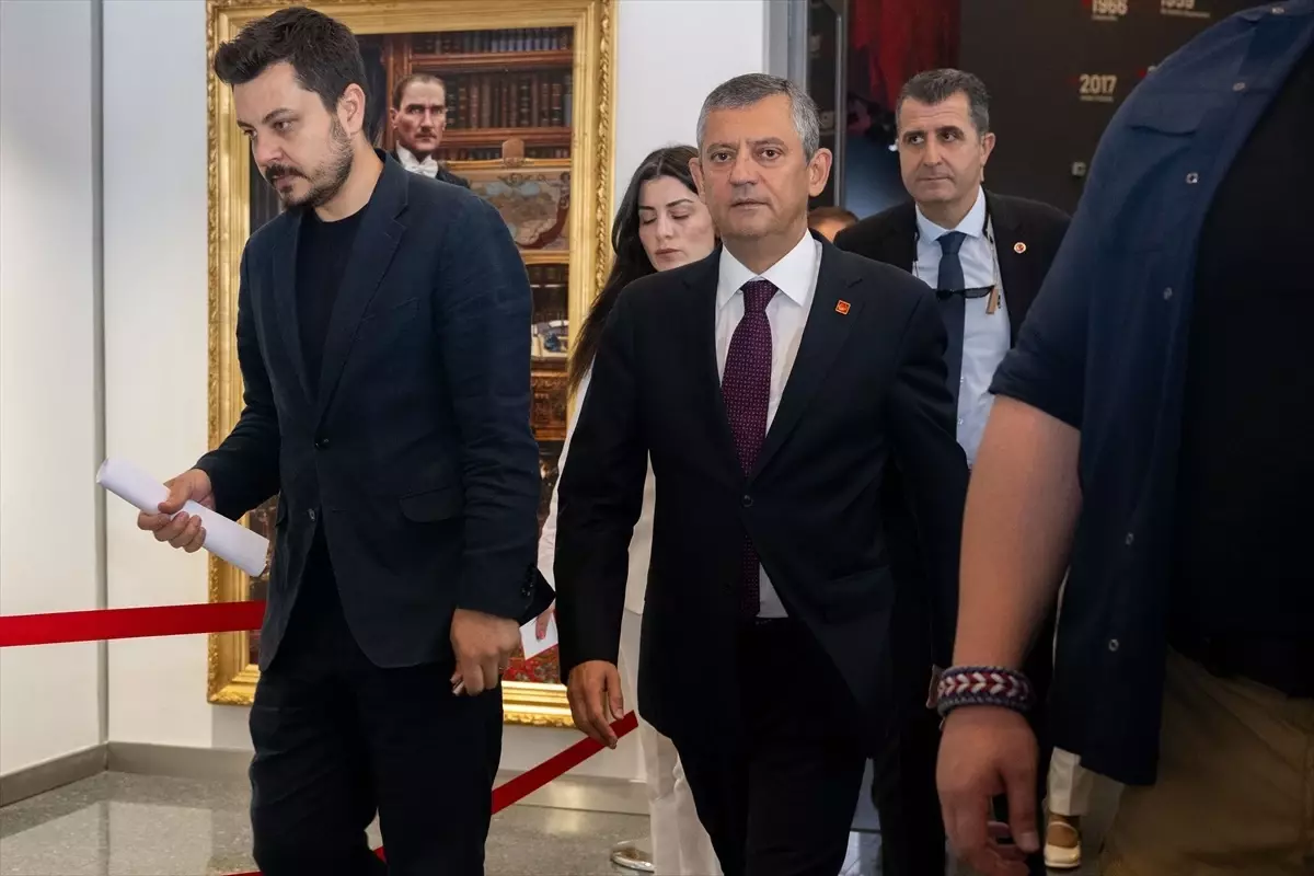 CHP Belediye Başkanları Toplantısı ve İşçi Eylemleri