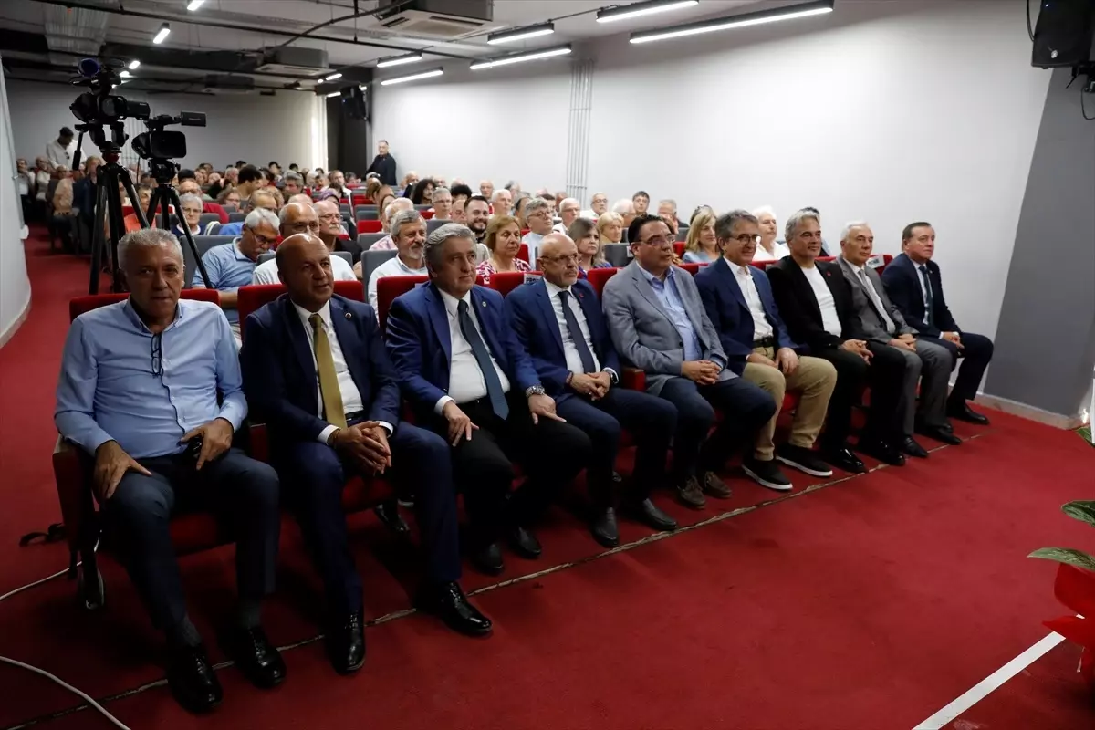 CHP Panelinde Ekonomi ve Güvenlik Politikaları Tartışıldı