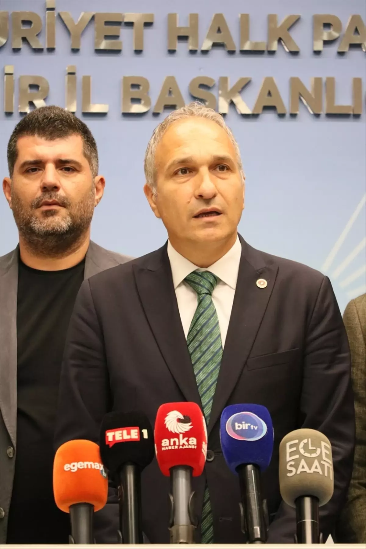 CHP'li Özçağdaş: İzmir'deki Yolsuzluk Soruşturmaları Hukuk Adına Doğru