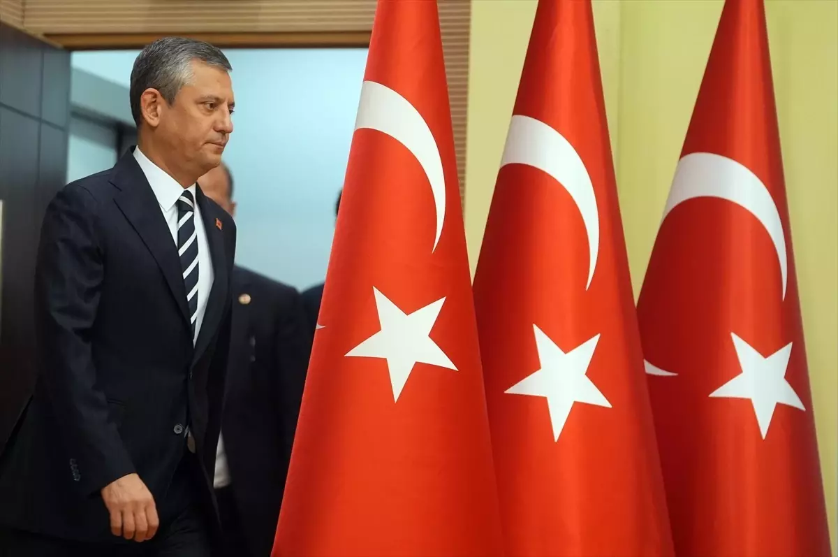CHP Lideri Özgür Özel'den Yolsuzluk ve Sandık Vurgusu
