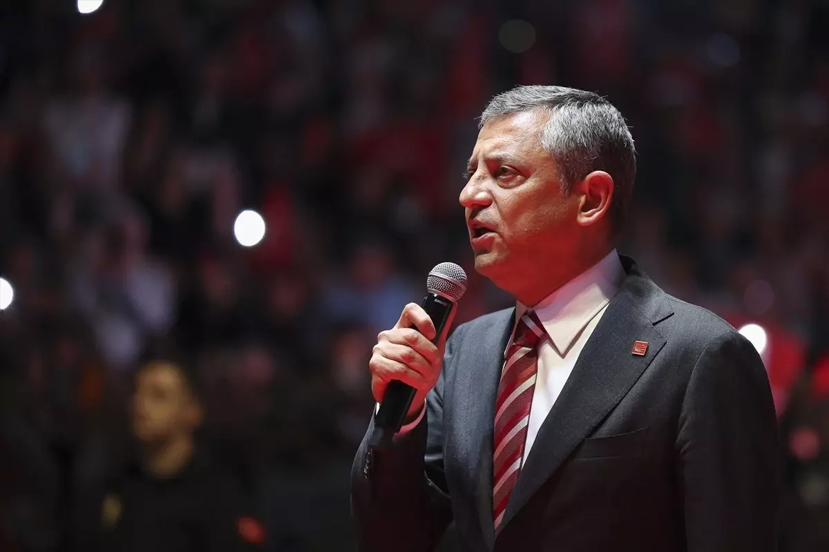 CHP Genel Başkanı Özgür Özel'den Mahkeme Kararına Tepki
