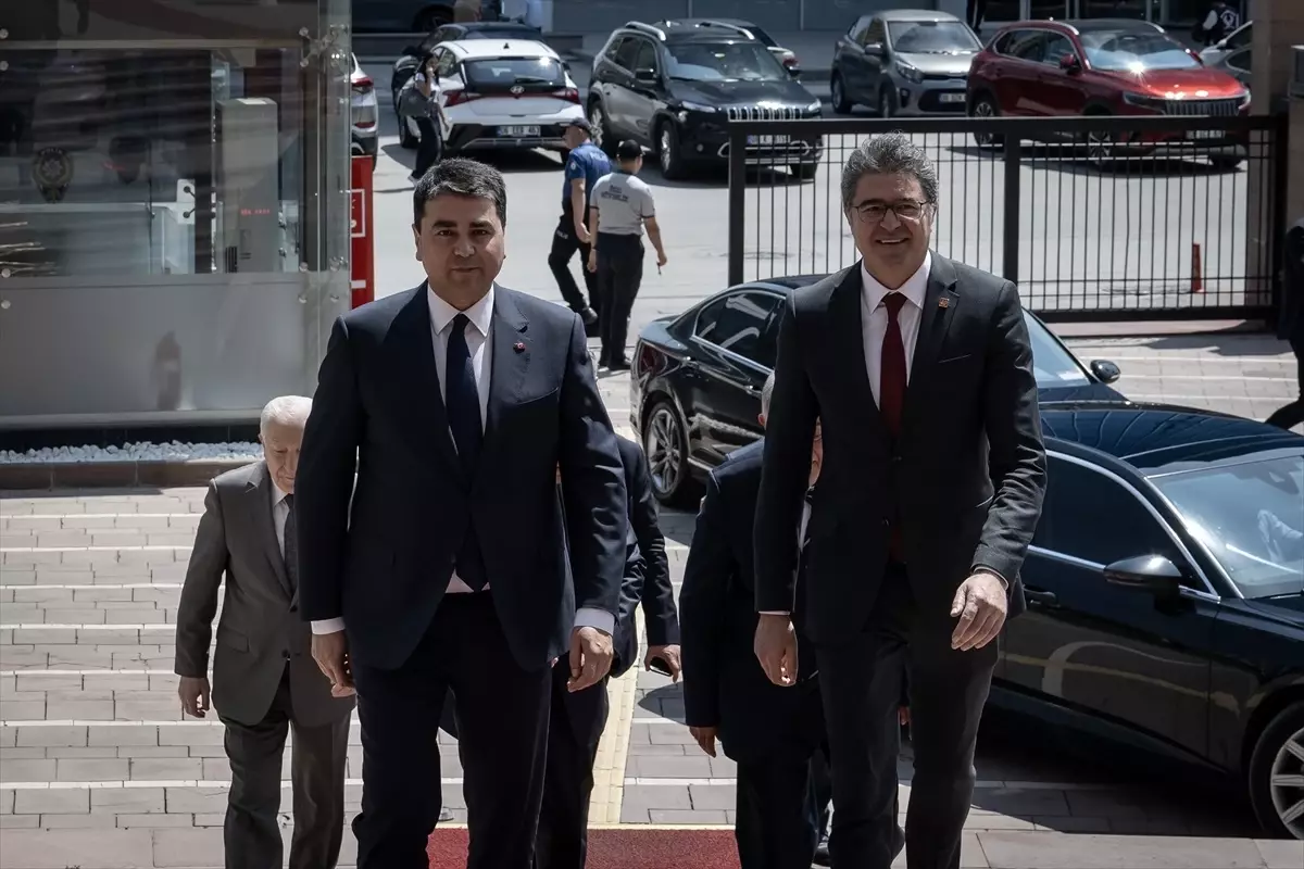 CHP Genel Başkanı Özel, DP Genel Başkanı Uysal ile görüştü Açıklaması