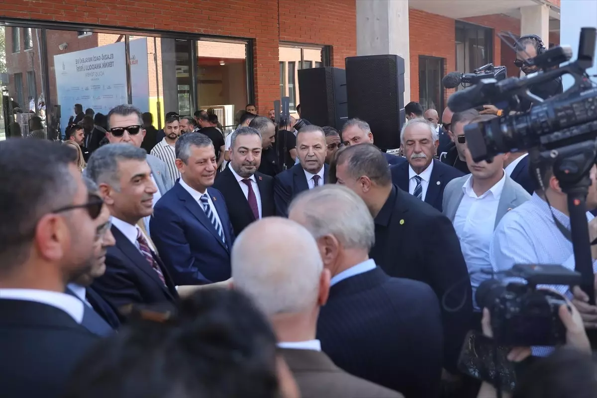 CHP Genel Başkanı Özel, Elazığ'da İBB tarafından yaptırılan okulun açılışına katıldı Açıklaması