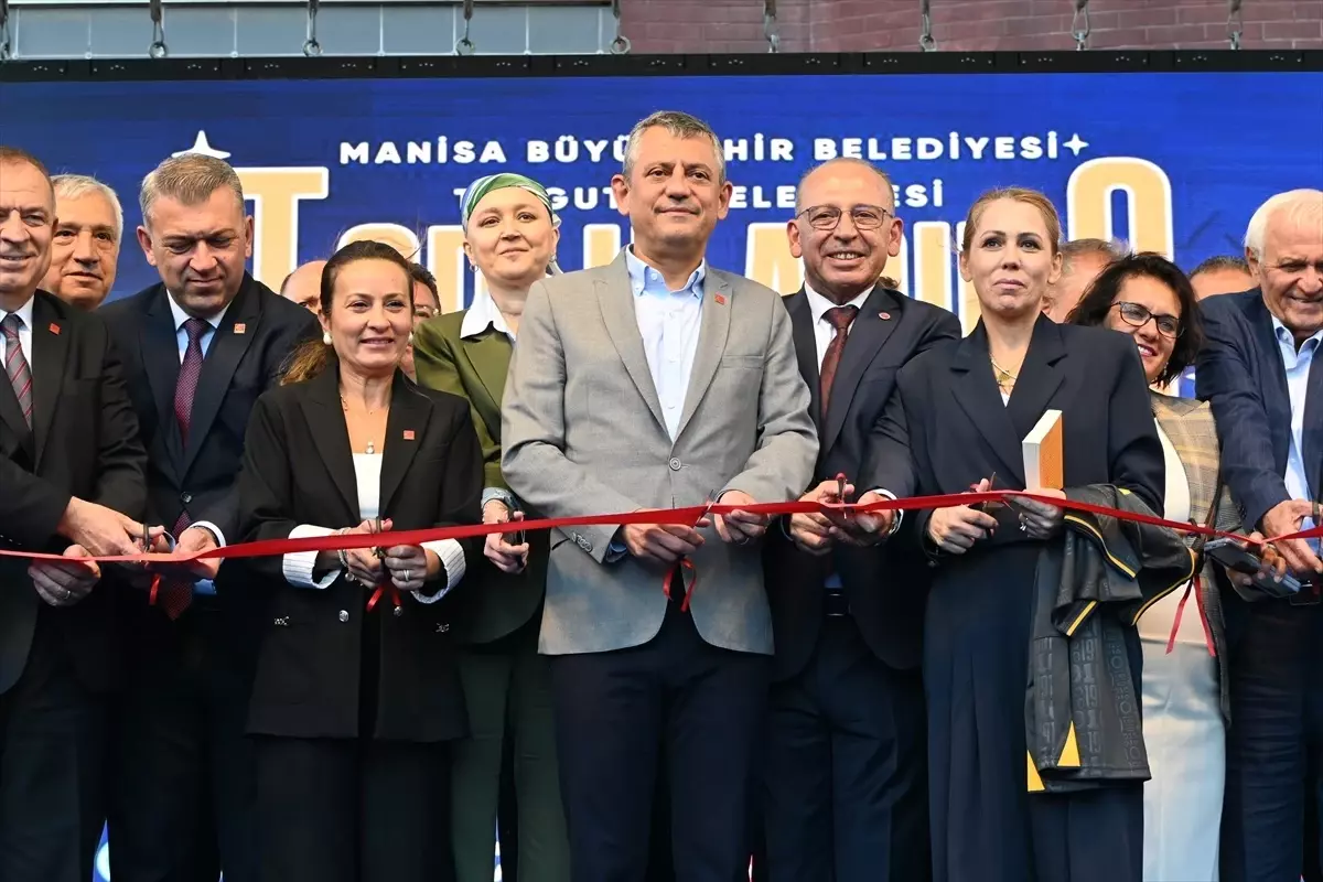 Özgür Özel: İzmir'deki Kooperatiflerin Tamamı Tamamlanacak