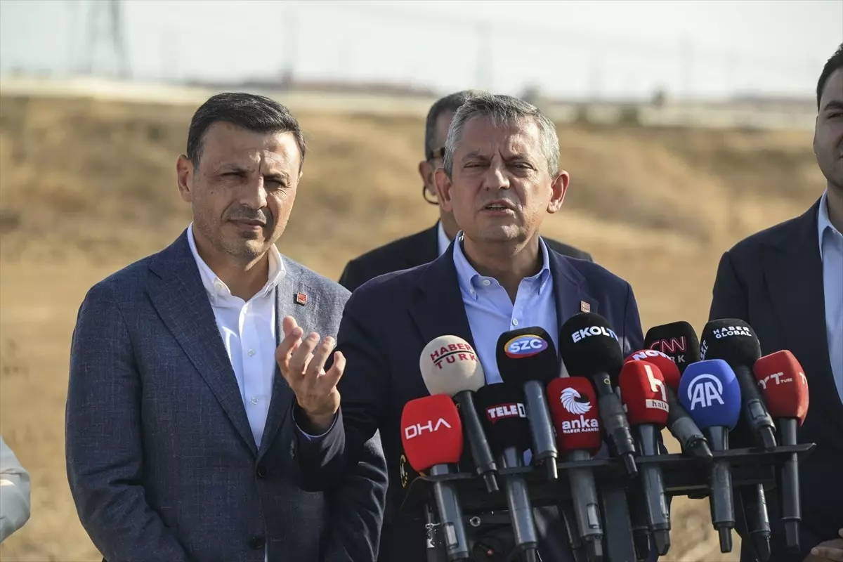 Özgür Özel: Haksızlıklara Direniyorum, Ekrem İmamoğlu'nun Yanındayım