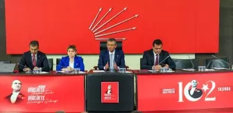 CHP Genel Başkanı Özel, partisinin il başkanlarıyla bir araya geldi
