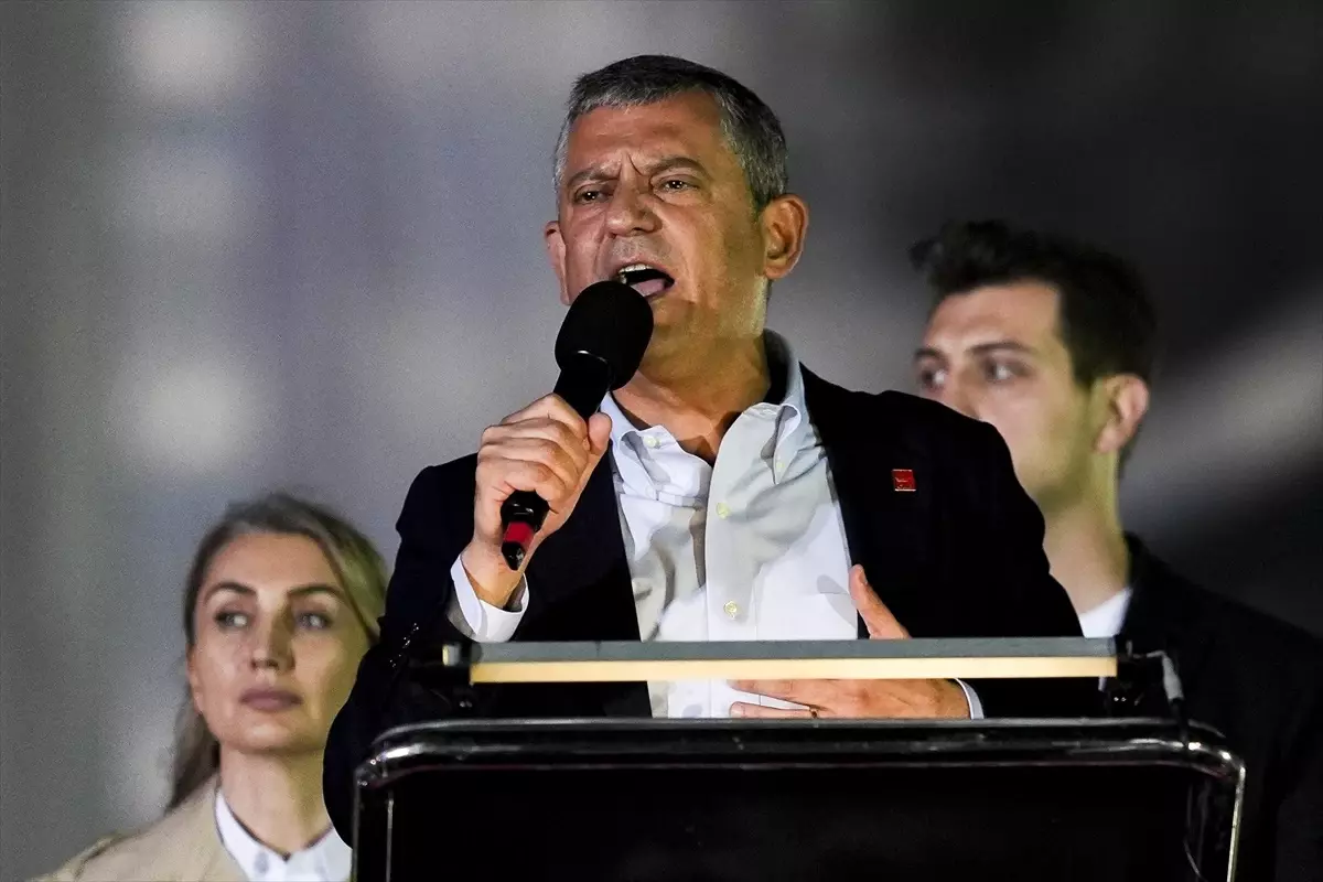?CHP Genel Başkanı Özel Saraçhane'deki mitingde konuştu Açıklaması