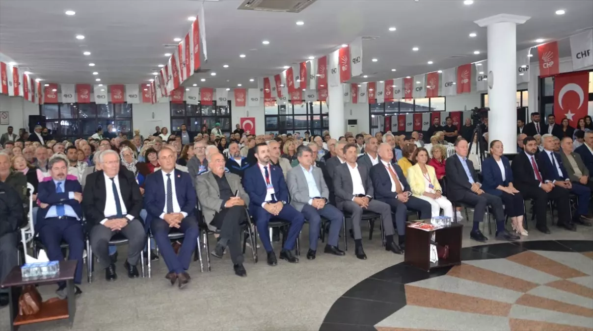 Anıl Aksu, CHP Karamürsel İlçe Başkanlığına Yeniden Seçildi