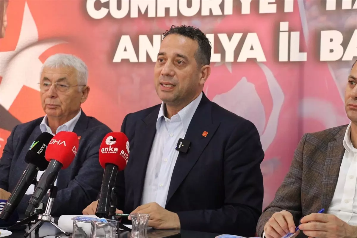 CHP, Antalya'da Miting Düzenliyor