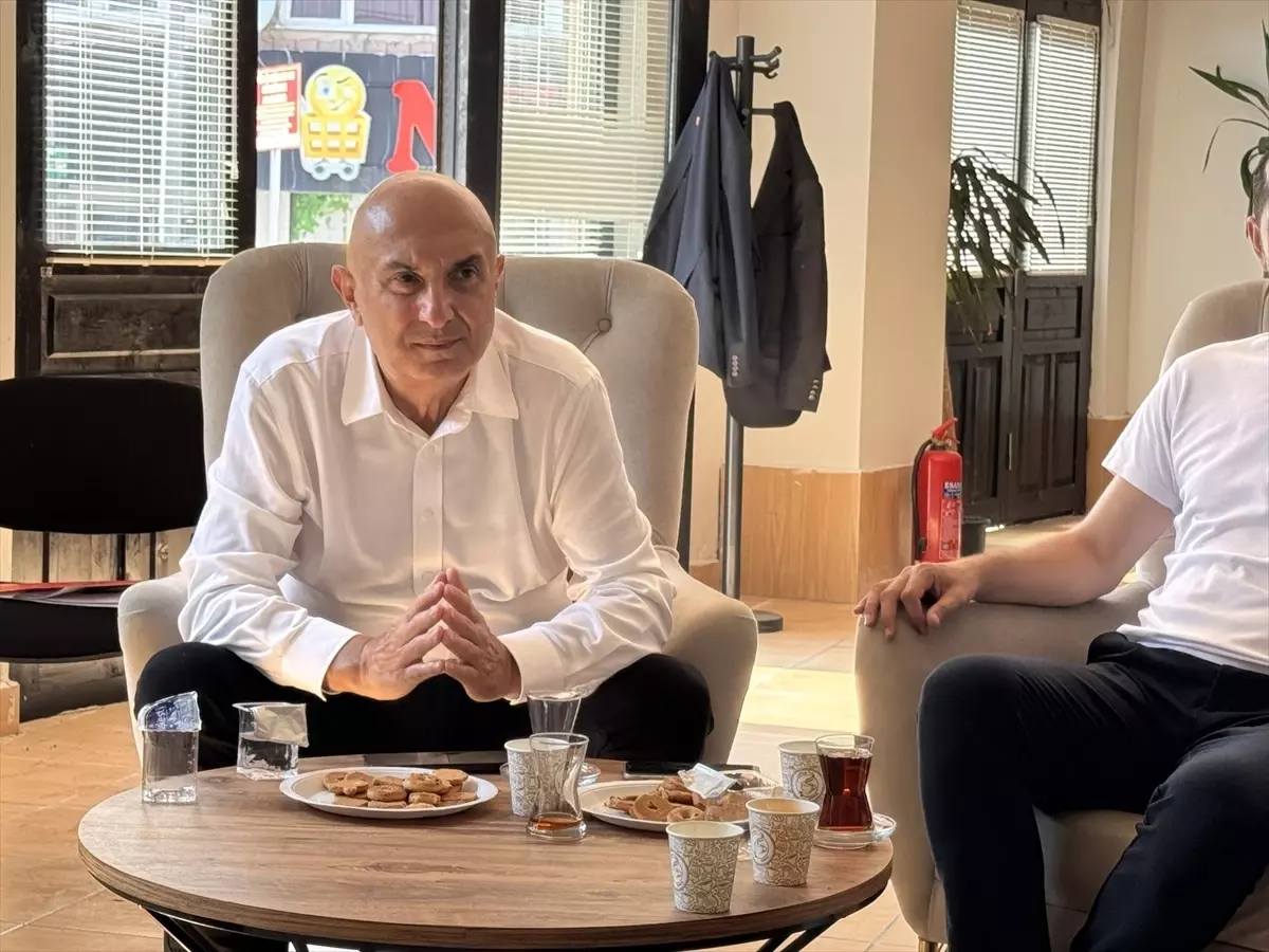 CHP'li Engin Özkoç Bolu'da Basınla Bir Araya Geldi