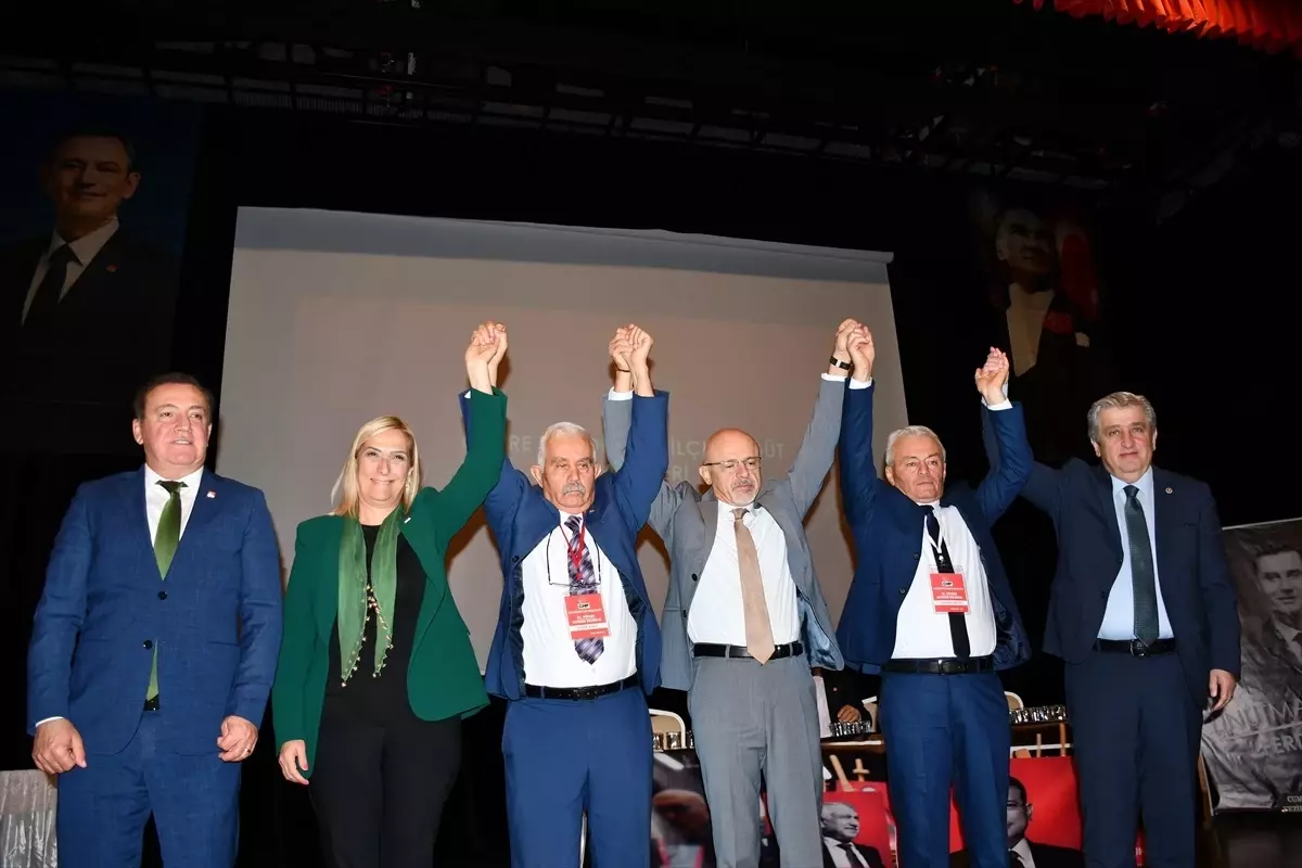 CHP Vezirköprü İlçe Kongresi'nde Nazım Kale Yeniden Seçildi