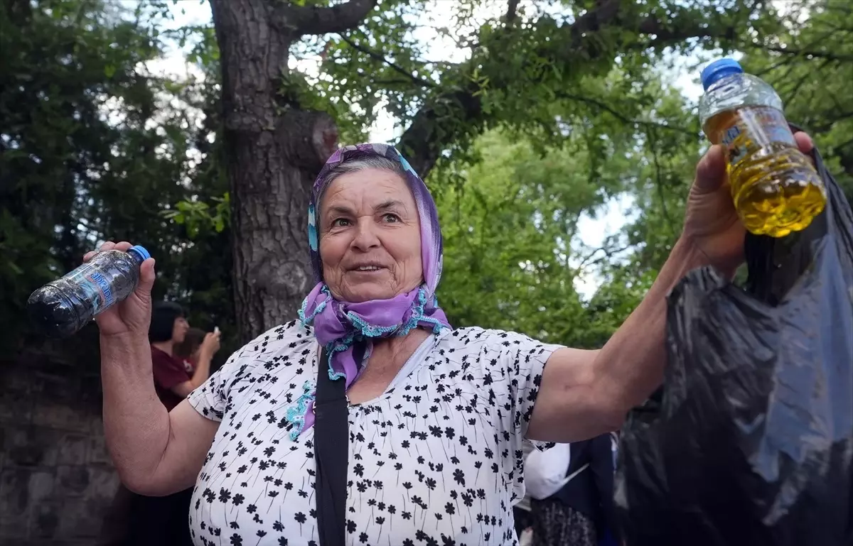 Çiftçiler TBMM Önünde Enerji ve Maden Düzenlemelerini Protesto Etti