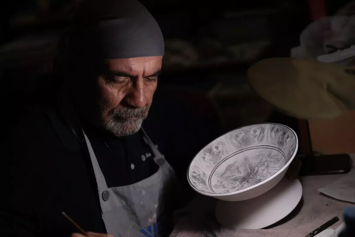 Büyük Selçuklu Tekniğiyle Mevlana Müzesi'nin Çinileri Yapıldı