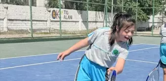 Cizre'de Özel Gereksinimli Çocuklar Tenis ile Tanıştı