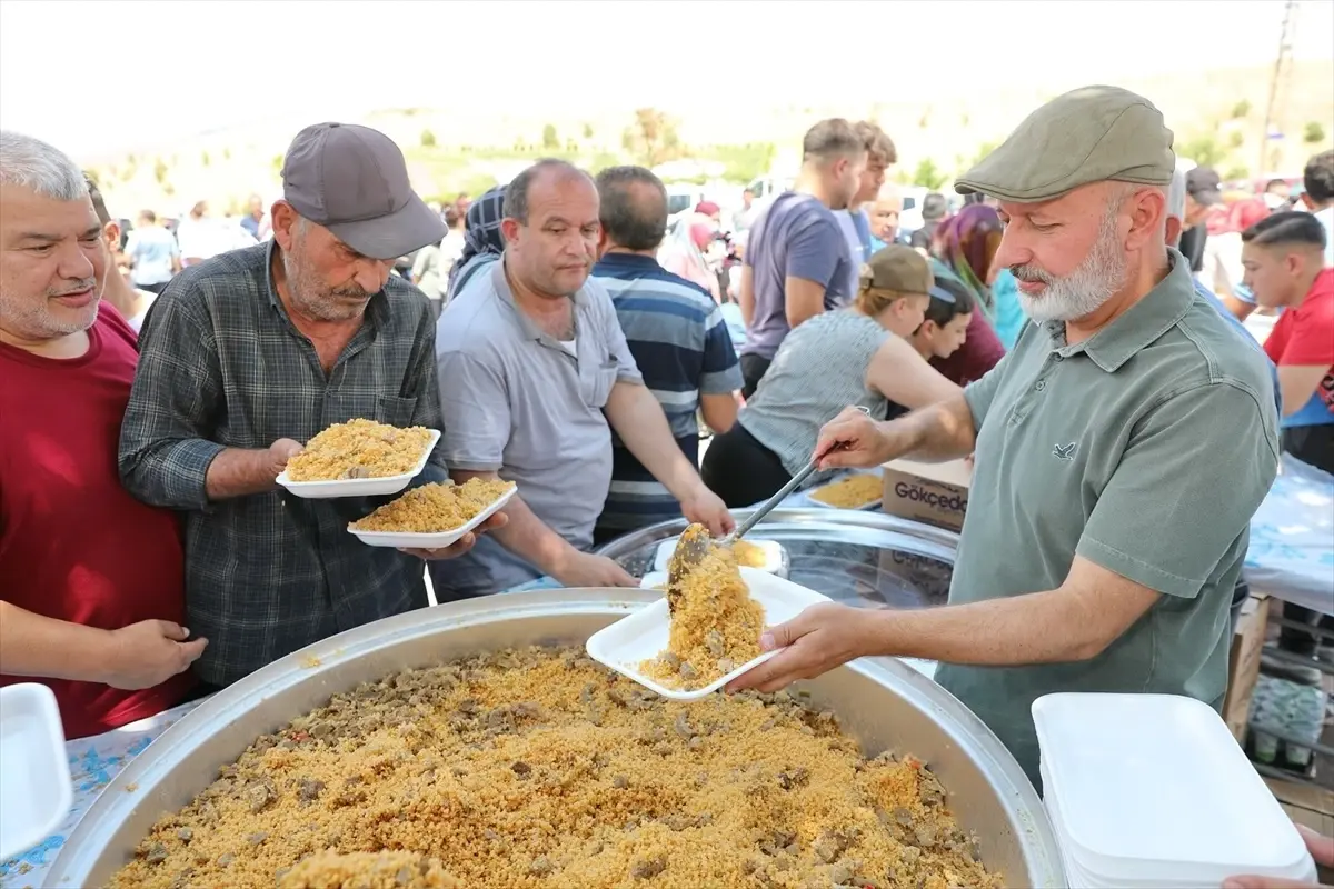 Kocasinan'da Kuşçu Mahallesi'nde Pilav Şenliği