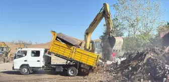 Çorlu'da Metruk Yapılar Yıkıldı