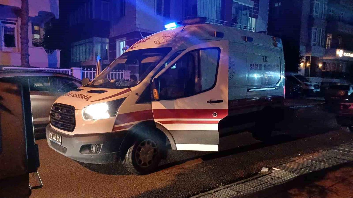 Çorum'da Kavga: Genç Bıçakla Yaralandı