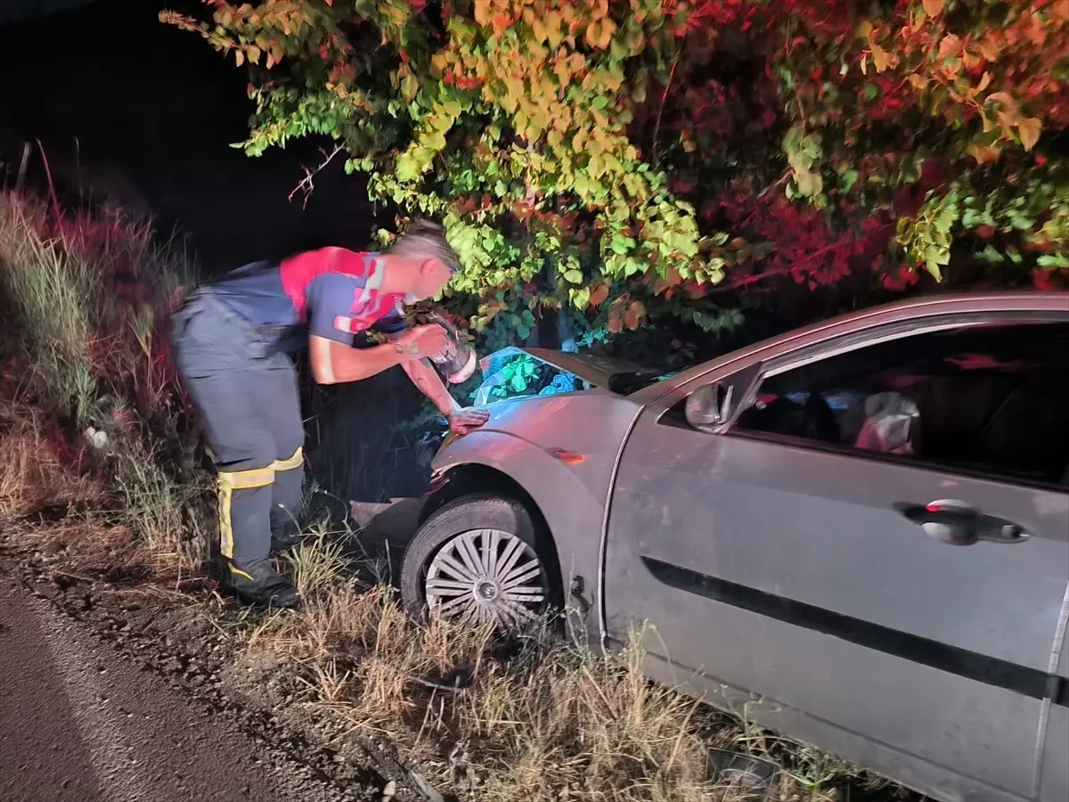 Çorum'da Otomobil Devrildi: 2 Yaralı