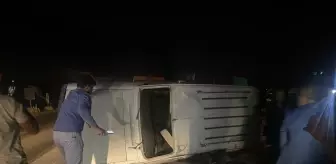 Çorum'da Otomobil Devrildi: 2 Yaralı