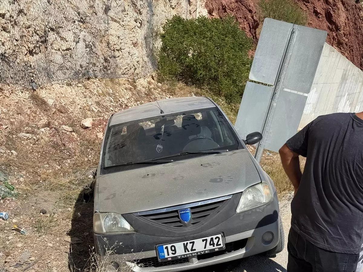 Çorum'da Otomobil Devrildi: 4 Yaralı