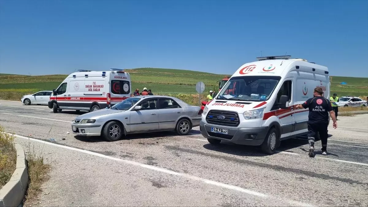 Çorum'da Trafik Kazası: 4 Yaralı