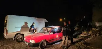 Çorum'da Düz Kontak Yöntemiyle Otomobil Çalan İki Zanlı Yakalandı