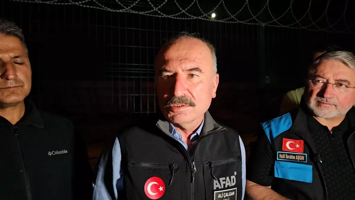 Çorum Tekstil Fabrikasında Yangın: 8 Kişi Dumandan Etkilendi