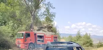 Çorum'da Park Halindeki Cip Yandı