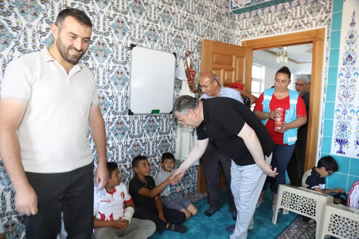 Çubuk'ta Yaz Kur'an Kurslarına Dondurma İkramı