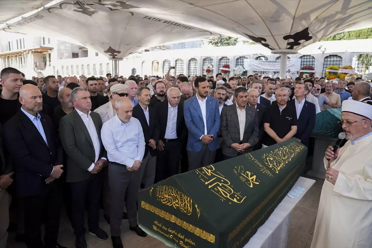 Büyükelçi Akif Çağatay Kılıç'ın Kayınpederi Ahmet İlhan Kefeli Son Yolculuğuna Uğurlandı