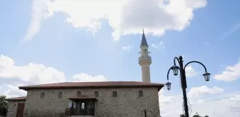 Cumhurbaşkanı Erdoğan'ın hediyesi Kur'an-ı Kerim, Preza Kalesi Camisi'nde muhafaza ediliyor
