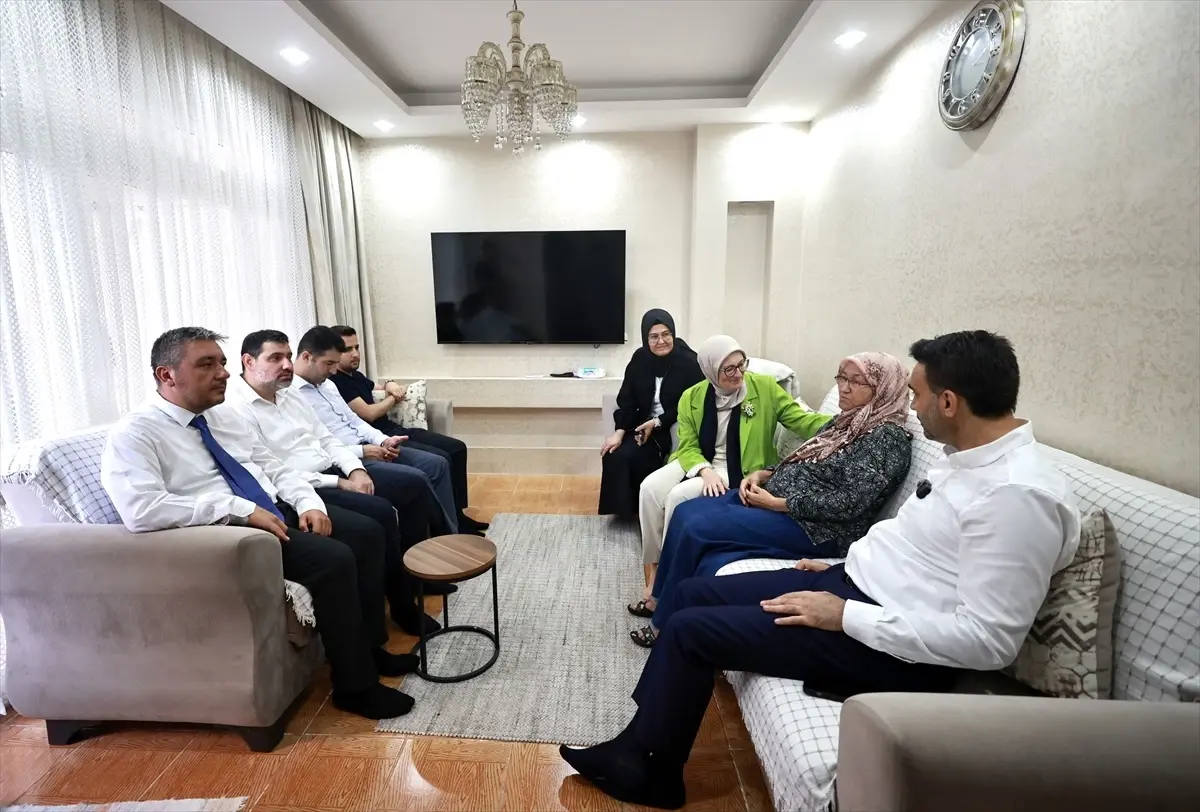 Cumhurbaşkanı Erdoğan'ın 'Terörsüz Türkiye' mektubu Mersin'de şehit annesine ulaştı