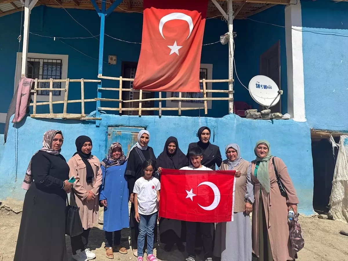 Cumhurbaşkanı Erdoğan'ın 'Terörsüz Türkiye' mektubu Van'daki şehit ailesine ulaştı