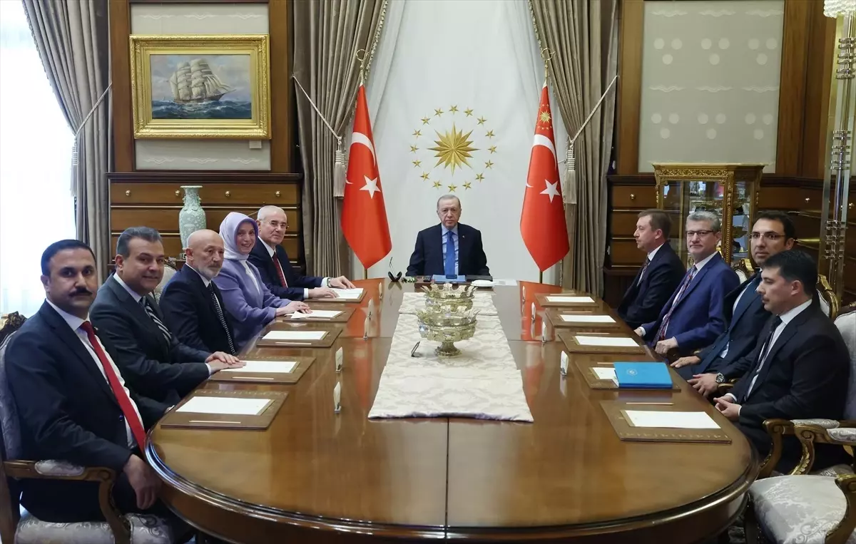 Erdoğan, Kamu Başdenetçisini Kabul Etti