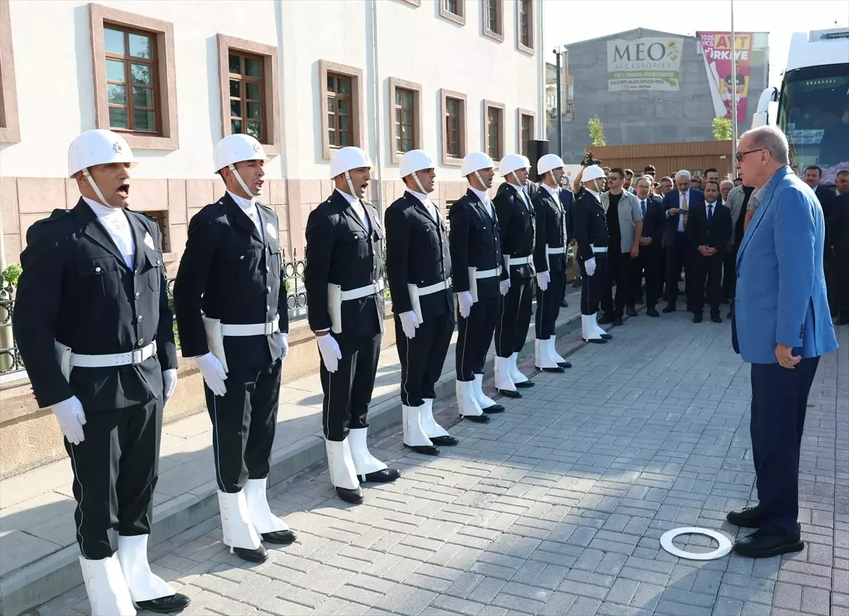 Cumhurbaşkanı Erdoğan, Malatya'da yapımı tamamlanan yeni valilik binasının açılış törenine katıldı