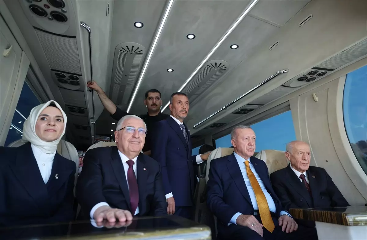 Cumhurbaşkanı Erdoğan, Malazgirt Zaferi'nin 954. yılı dolayısıyla Ahlat'taki etkinlikte konuştu: (1)