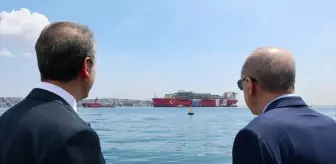 Cumhurbaşkanı Erdoğan, Türkiye'nin ilk yüzer gaz üretim platformunu Karadeniz'e uğurladı