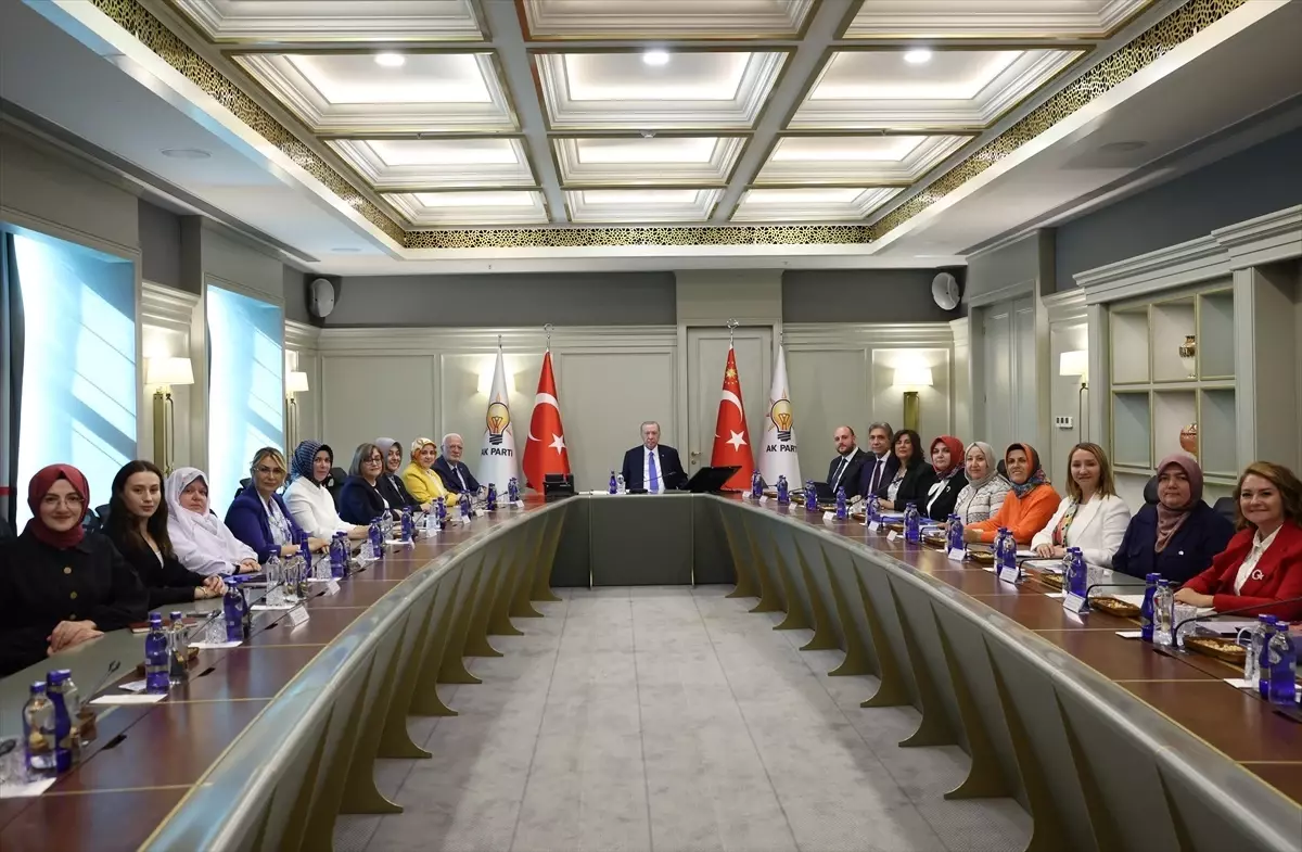 Cumhurbaşkanı ve AK Parti Genel Başkanı Erdoğan, AK Parti'li kadın belediye başkanlarını kabul etti